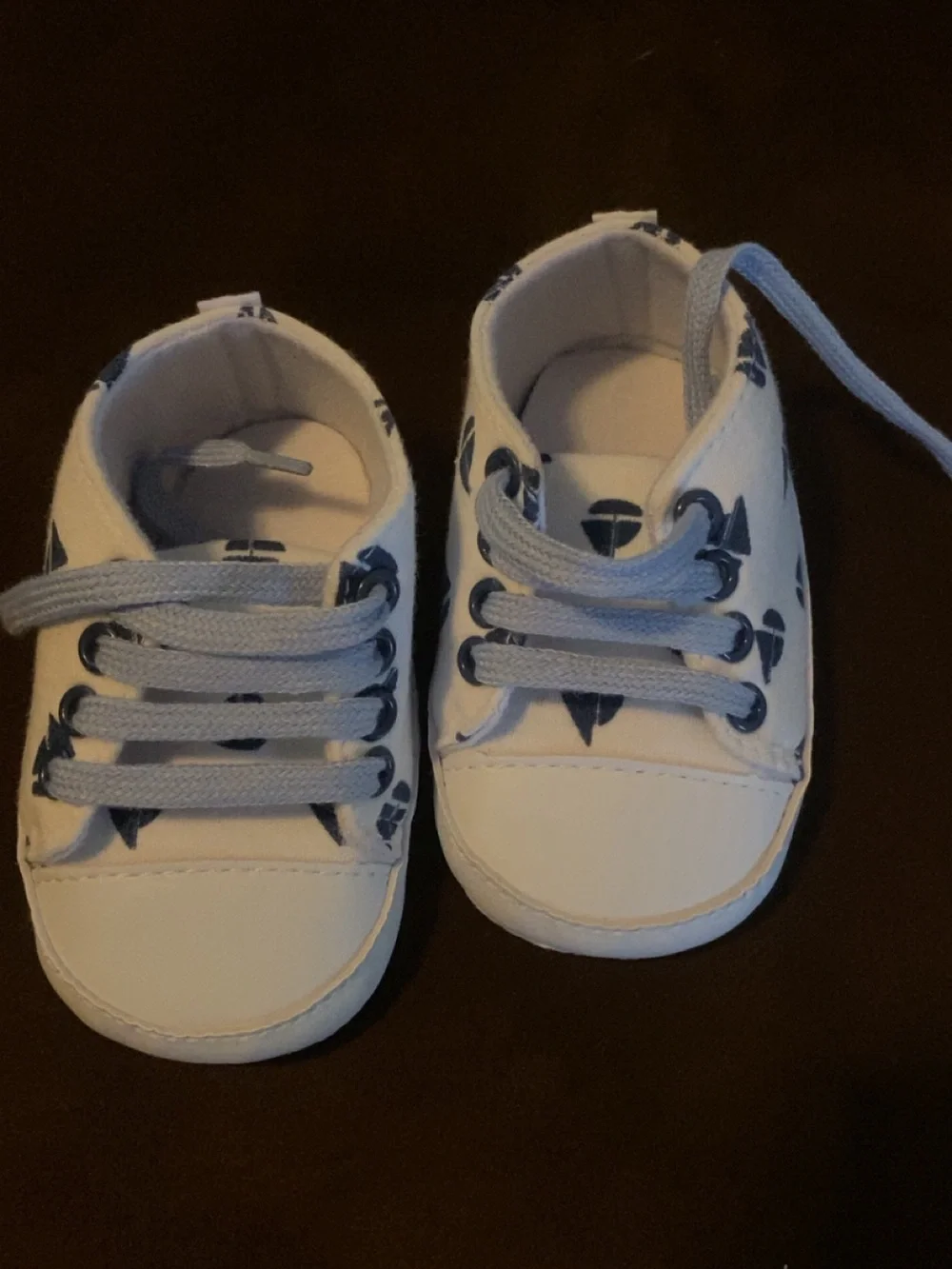 Tahari White and Navy Sailboat Baby Crib Shoes